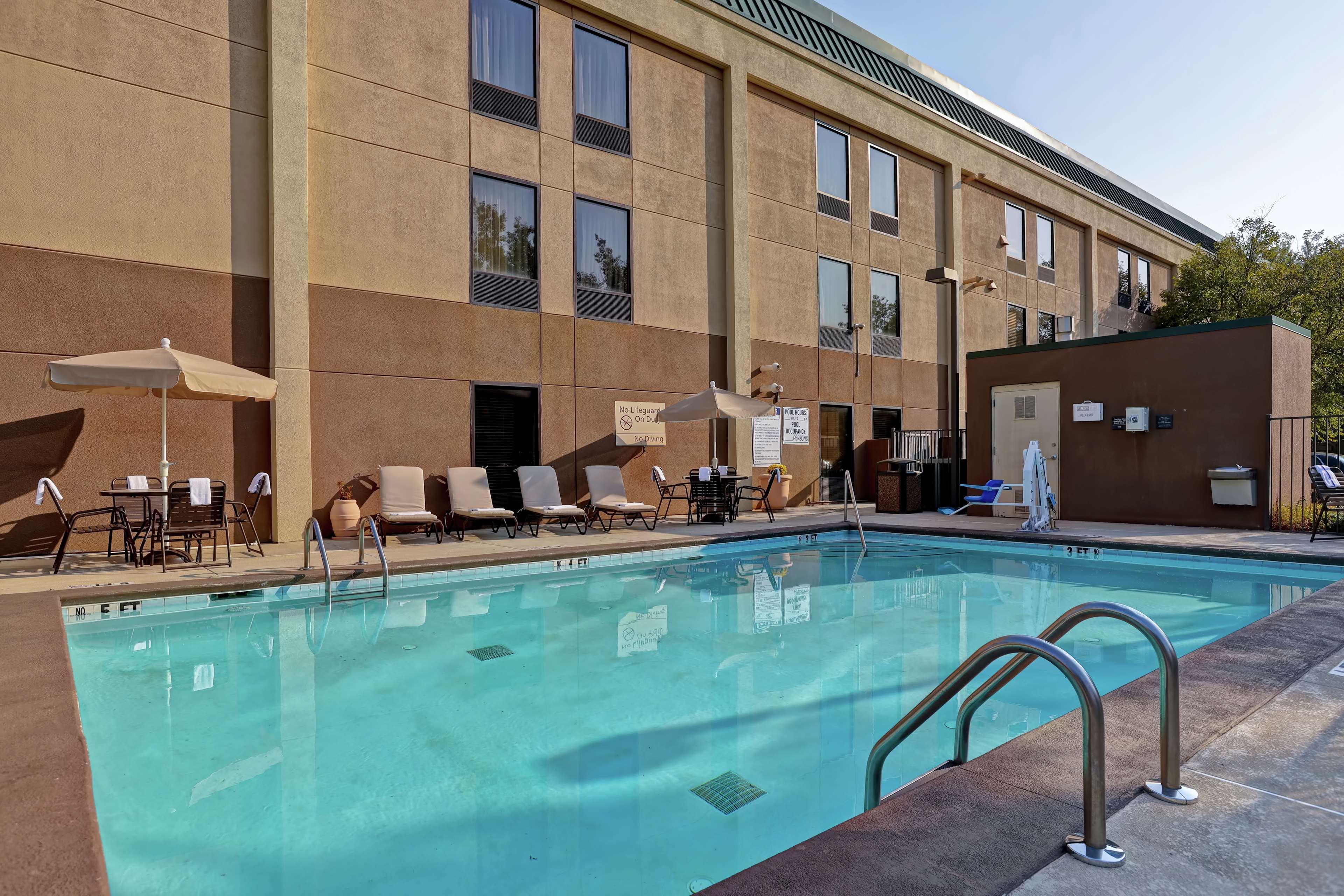 Hampton Inn Atlanta-Woodstock Eksteriør bilde