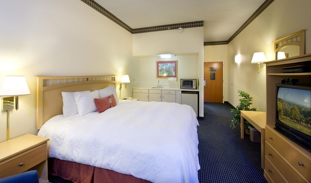 Hampton Inn Atlanta-Woodstock Rom bilde